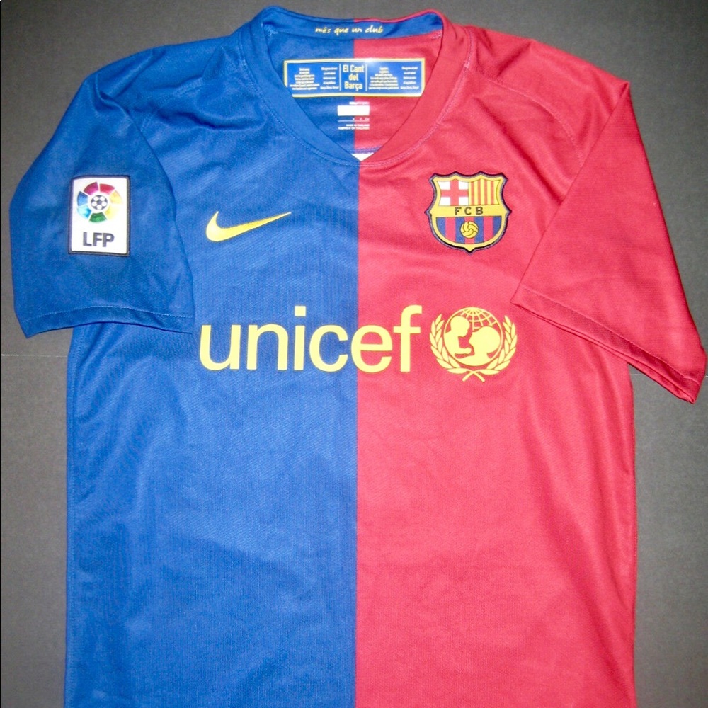 2008 Nike FC Barcelona Home Jersey in size Medium.